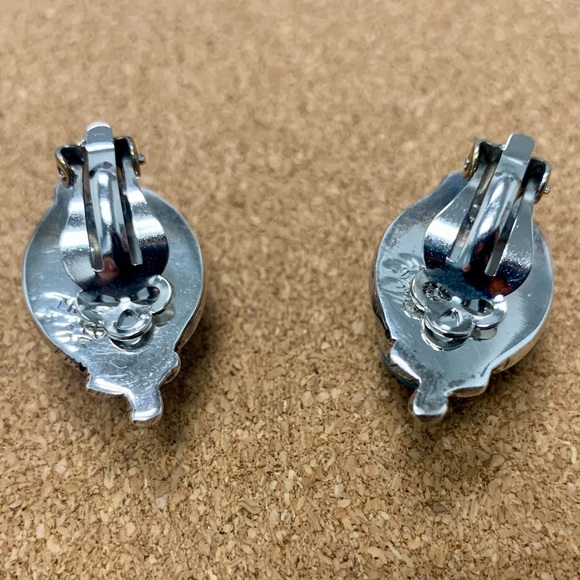 Vintage sterling silver and turquoise clip on earrings. - Picture 3 of 5